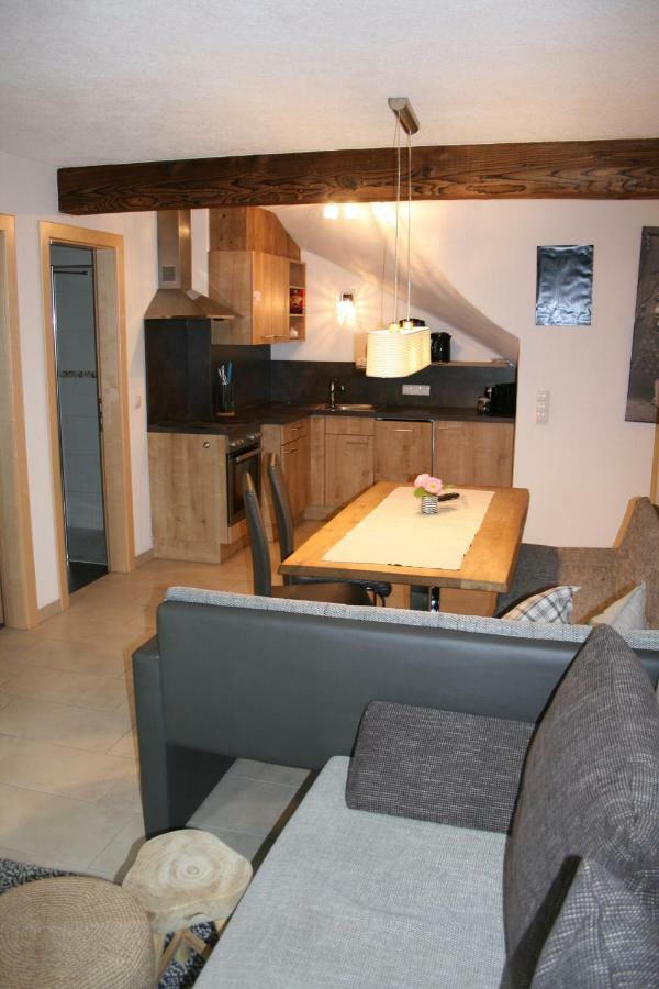 Appartements "Da Zillertaler Und Die Geigerin" ไมย์อาโฮเฟิน ภายนอก รูปภาพ